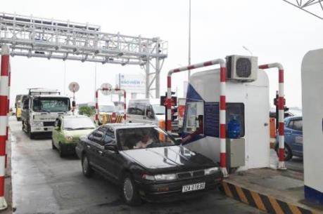 Cao tốc Hà Nội – Bắc Giang ùn ứ trong ngày đầu thu phí chính thức 