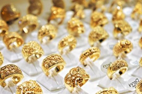 Giá vàng thế giới 25/5 rơi xuống đáy của 7 tuần