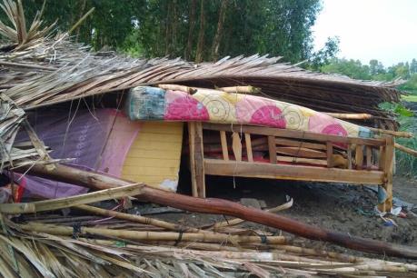 Mưa lớn kèm lốc xoáy gây nhiều thiệt hại tại Kiên Giang