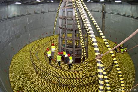 Microsoft và Facebook hợp tác xây dựng cáp quang xuyên Đại Tây Dương