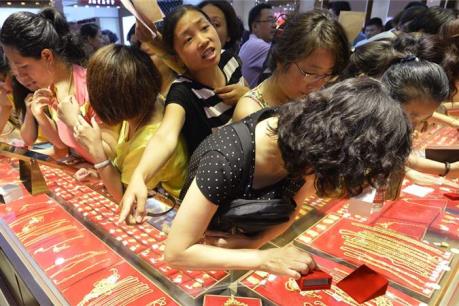 Những yếu tố có thể ảnh hưởng tới quyết định đầu tư vào vàng