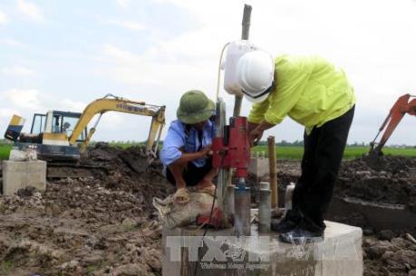 Về thông tin trụ móng cột điện lẫn đất: Đã có kết quả kiểm tra thực tế
