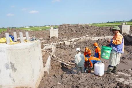 Vụ cột điện móng bê tông trộn đất: Yêu cầu phá đi làm lại hoàn toàn