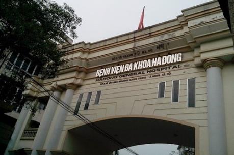 Bệnh viện đa khoa Hà Đông tạm đình chỉ bác sĩ "quên gạc sau phẫu thuật"