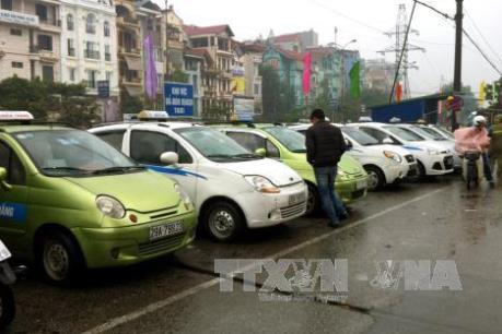 Hà Nội yêu cầu taxi “minh bạch” hơn đối với hành khách