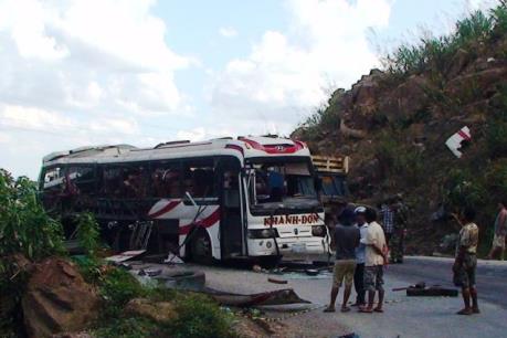 Nổ xe khách tại Lào: Đã xác định danh tính 7/8 nạn nhân người Việt