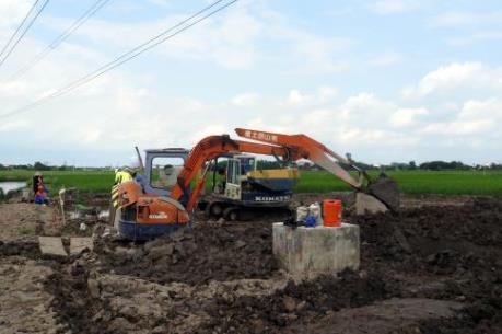 Vụ cột điện “trộn đất”: Làm rõ động cơ của đơn vị thi công