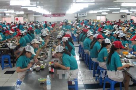 64 công nhân Công ty TNHH Simone nhập viện nghi ngộ độc