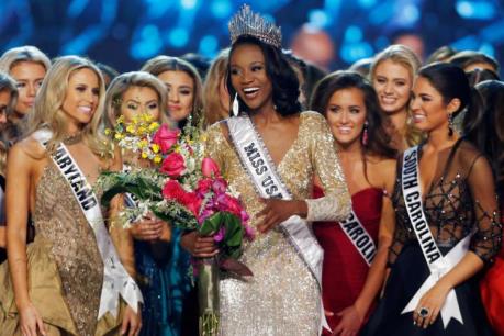 Nữ quân nhân đầu tiên đăng quang Hoa hậu Mỹ