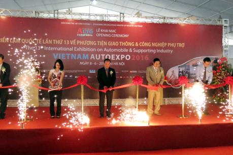 Khai mạc triển lãm quốc tế VietNam AutoExpo 2016
