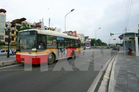 Hà Nội: Xử phạt hàng chục xe khách giả danh xe buýt