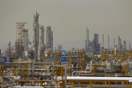 Iran hạ giá dầu thô để giành lại thị phần 