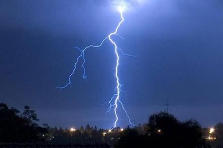 Quảng Ninh: 6 người bị thương vong do sét đánh