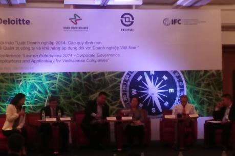 HNX không còn lủi thủi làm quản trị công ty một mình