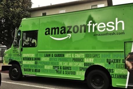 Các siêu thị Anh dè chừng sự cạnh tranh của Amazon Fresh
