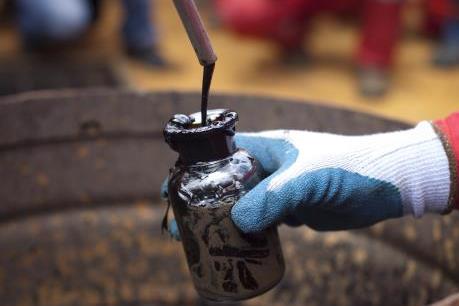 Giá dầu châu Á ngày 9/8 giảm