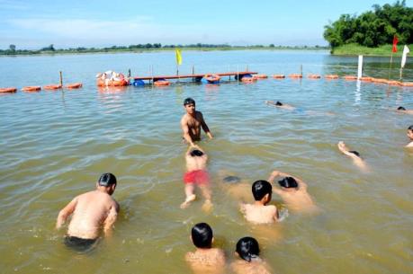 Dùng thau làm phao bơi, nam sinh chết đuối thương tâm