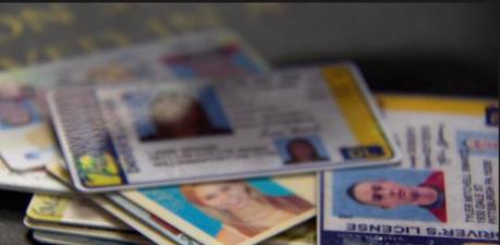 Thẻ căn cước truyền thống Italy trước nguy cơ bị làm giả