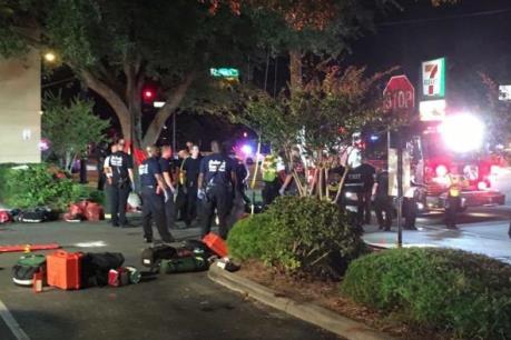 Vụ xả súng tại Orlando: Ít nhất 20 người thiệt mạng