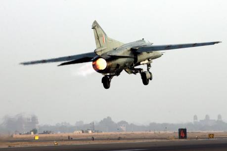 Ấn Độ: Rơi máy bay chiến đấu MiG-27 tại bang miền Tây