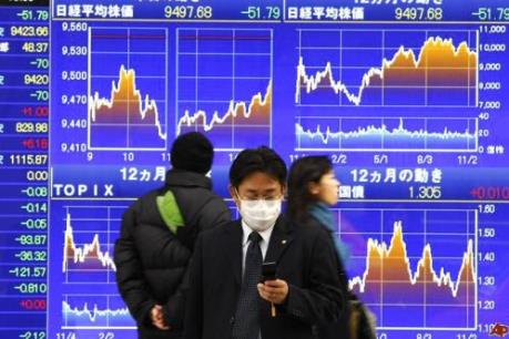 Fitch hạ triển vọng nợ của Nhật Bản từ ổn định xuống tiêu cực