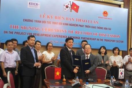 Hàn Quốc hỗ trợ Việt Nam phát triển giao thông vận tải