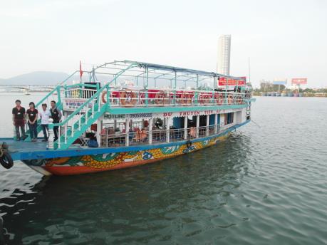 Đà Nẵng: Tàu du lịch trên sông Hàn hoạt động trở lại