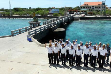 Vững vàng nơi đầu sóng