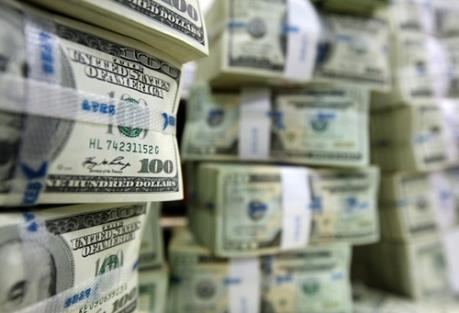 Đồng USD hạ giá sau khi FED giữ nguyên lãi suất