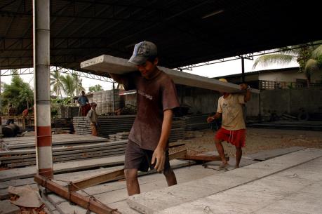 Malaysia bắt giữ hơn 27.000 lao động bất hợp pháp