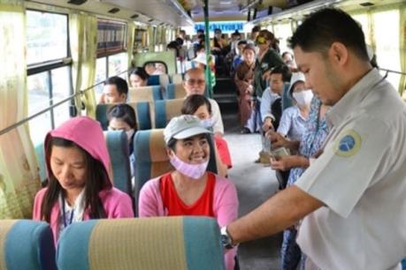 Miễn phí xe bus cho thí sinh dự thi THPT