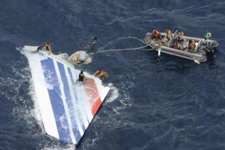 Mảnh vỡ tìm thấy ở Australia không thuộc máy bay MH370