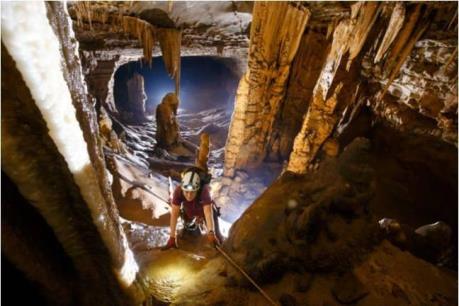 Cận cảnh 57 hang động mới được phát hiện ở Quảng Bình