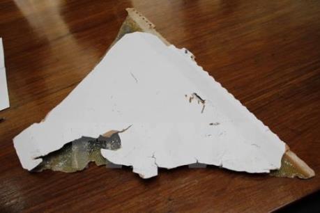 Máy bay MH370 mất tích: Sẽ kiểm tra mảnh vỡ được tìm thấy ở Tanzania