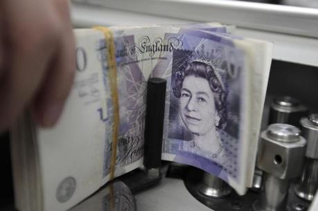 Đồng bảng Anh mất giá và những tác động trái chiều