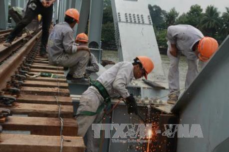 Bộ trưởng Giao thông Vận tải kiểm tra công tác thi công cầu Ghềnh