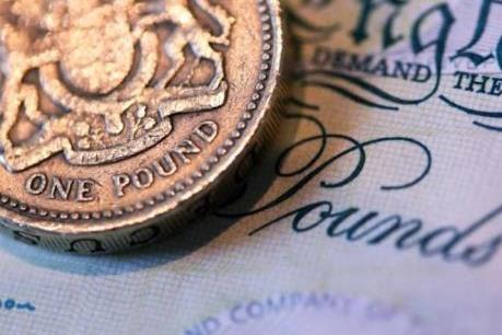 Đồng bảng Anh rơi xuống mức thấp nhất trong 31 năm