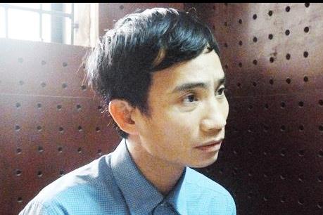 Phạt tù kẻ mạo danh công an để lừa "chạy việc"