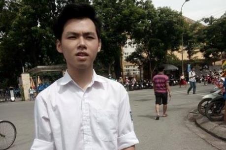 Thí sinh đầu tiên ra khỏi phòng thi: Đề thi môn Toán tương đối dễ