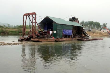 Phó Thủ tướng Trịnh Đình Dũng: Xử lý nghiêm hành vi khai thác khoáng sản trái phép