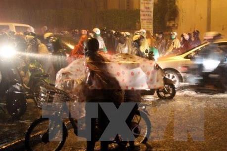 Dự báo thời tiết đêm nay 6/7: Bắc Bộ và Thanh Hóa tiếp tục có mưa to