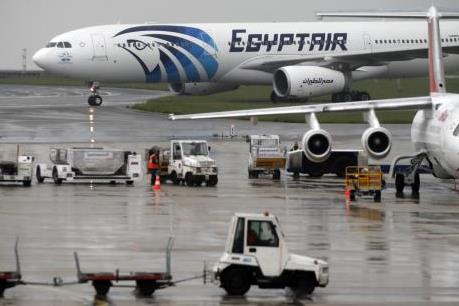 Vụ rơi máy bay MS804: Mảnh vỡ nghi dạt vào bờ biển Israel