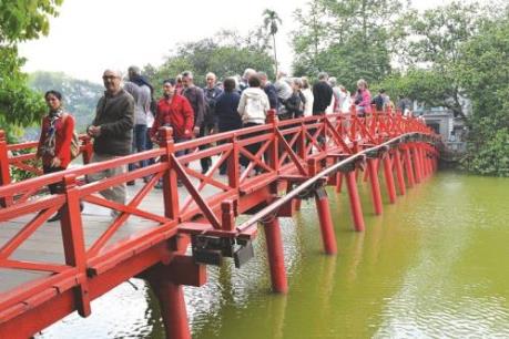 Hà Nội: Lượng khách du lịch hè tăng đột biến