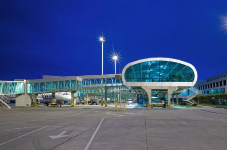 Brazil xem xét tư nhân hóa các sân bay nhằm giảm thâm hụt ngân sách