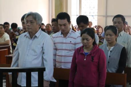 “Trùm” buôn lậu đường miền tây lĩnh án 10 năm tù giam