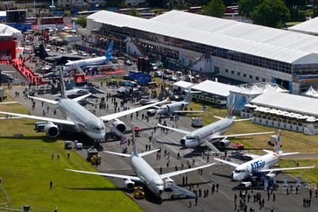 Khai mạc Triển lãm hàng không quốc tế Farnborough tại Anh