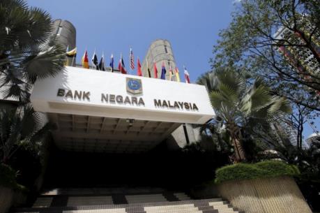 Malaysia lần đầu tiên trong 7 năm hạ tỷ lệ lãi suất