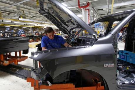 Kinh tế Mỹ tiếp tục tăng trưởng khiêm tốn