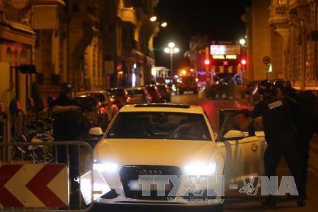 Vụ khủng bố tại Pháp: Pháp gia hạn tình trạng khẩn cấp thêm 3 tháng