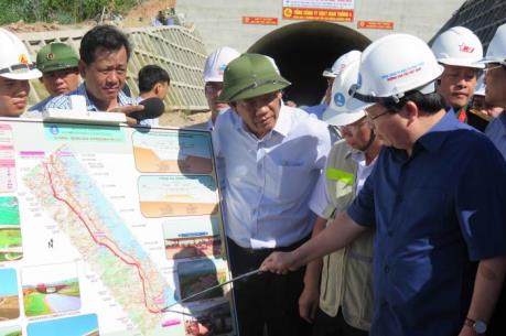 Phó Thủ tướng Trịnh Đình Dũng:  Cần đẩy nhanh tiến độ dự án cao tốc Đà Nẵng - Quảng Ngãi
